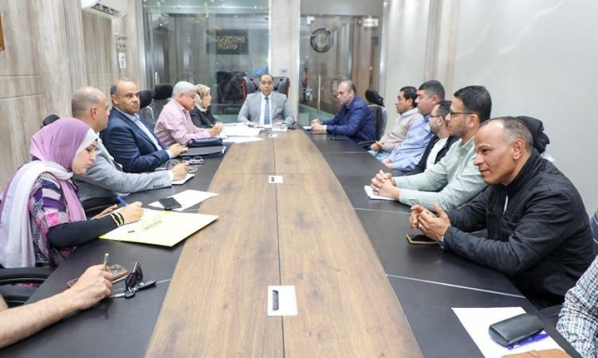نائب محافظ المنوفية يزور مواقع مشروعات الرصف ويستعرض تطوراتها الحالية