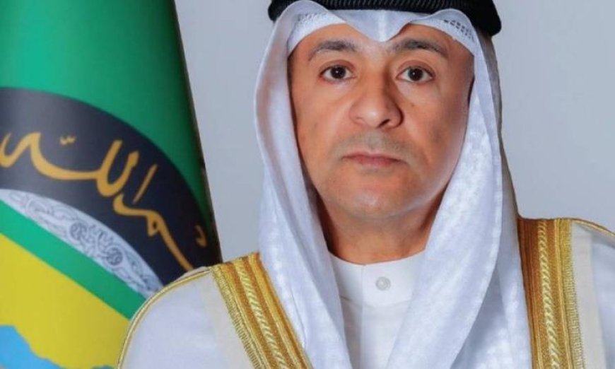 أمين التعاون الخليجي يندد بالهجوم على ناقلة إماراتية في مضيق هرمز