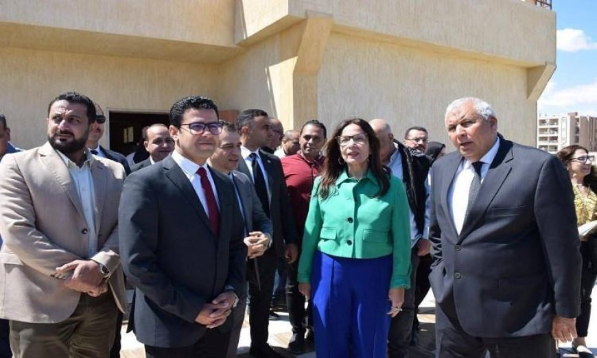زيارة وزيرة الثقافة ومحافظ مطروح لقصر ثقافة مطروح وتفقد الفعاليات الثقافية المميزة