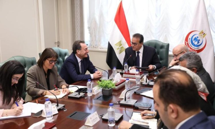 وزير الصحة والسفير الفرنسي يتعاونان لتحسين رعاية أطفال فلسطين المصابين بالأورام