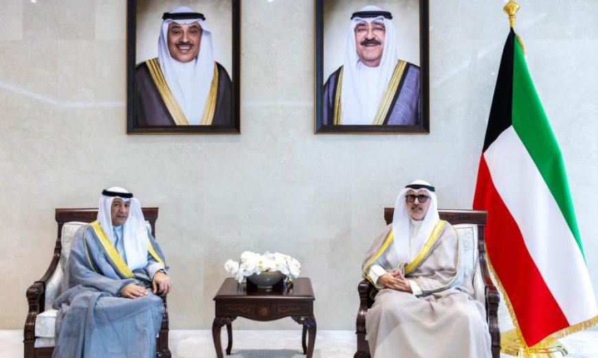 وزير خارجية الكويت وأمين مجلس التعاون يناقشان سبل تعزيز التعاون الخليجي ودعم العمل المشترك