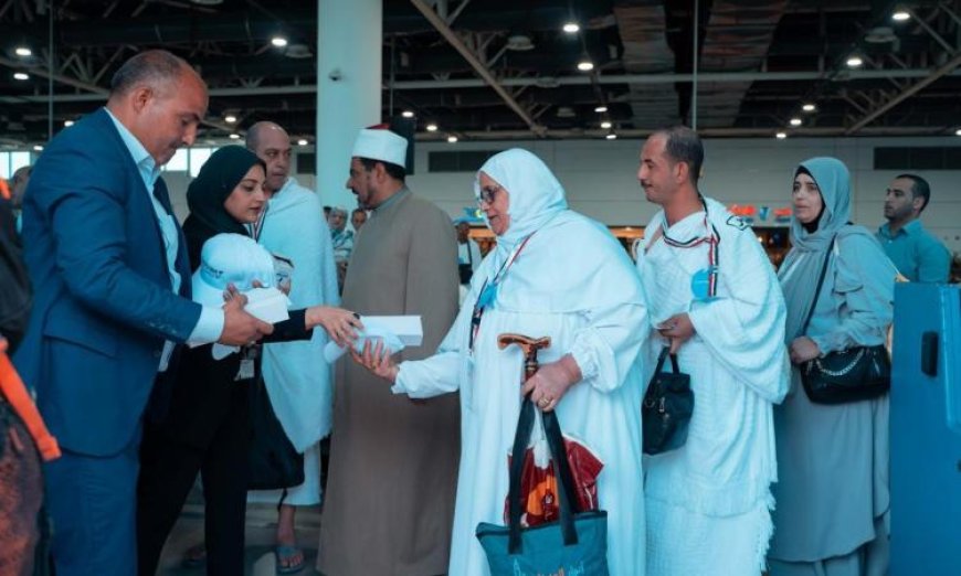 مصر للطيران تطلق جسرها الجوي إلى جدة لنقل 4933 حاجا لبيت الله الحرام