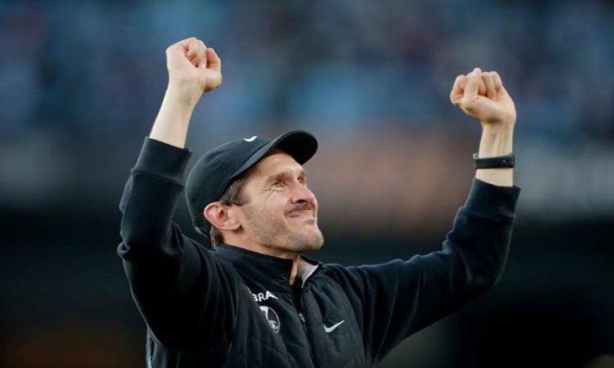 فرايبورج يحقق إنجازاً كبيراً بفوزه على براجا 3-1 رغم النقص العددي ويتأهل لنهائي الدوري الأوروبي