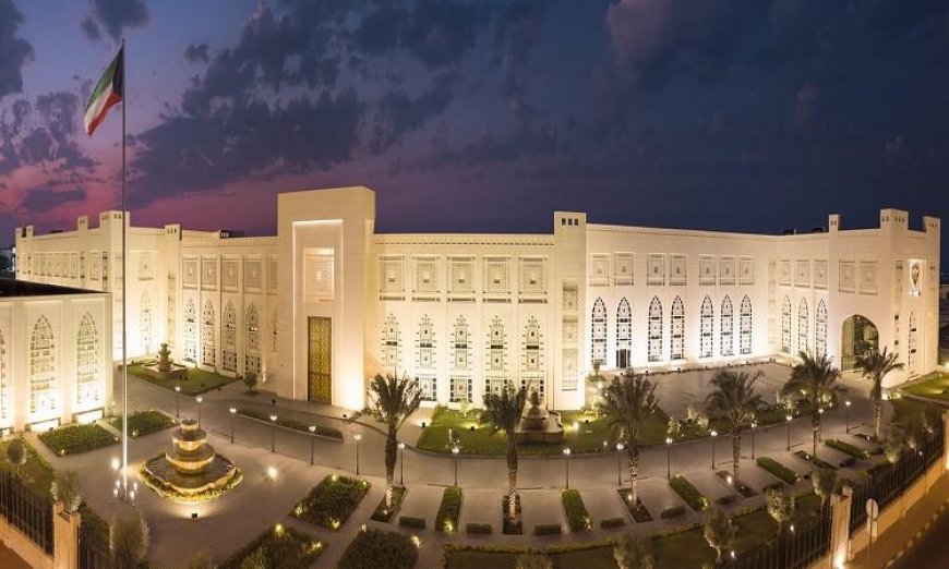 الكويت تعلن دعمها القوي لمملكة البحرين في تعزيز أمنها واستقرارها