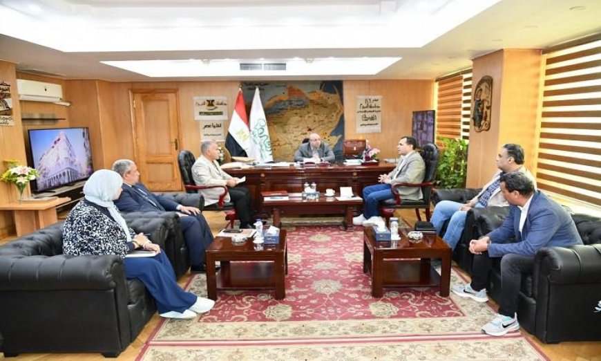 محافظ الفيوم ومعاون وزير الإسكان يناقشان التحديات أمام مشروعات القرض الأوروبي