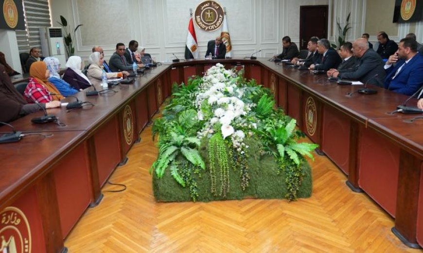 وزير العمل يوجه قيادات عمل الدقهلية بأهمية الأداء الميداني في المرحلة الحالية