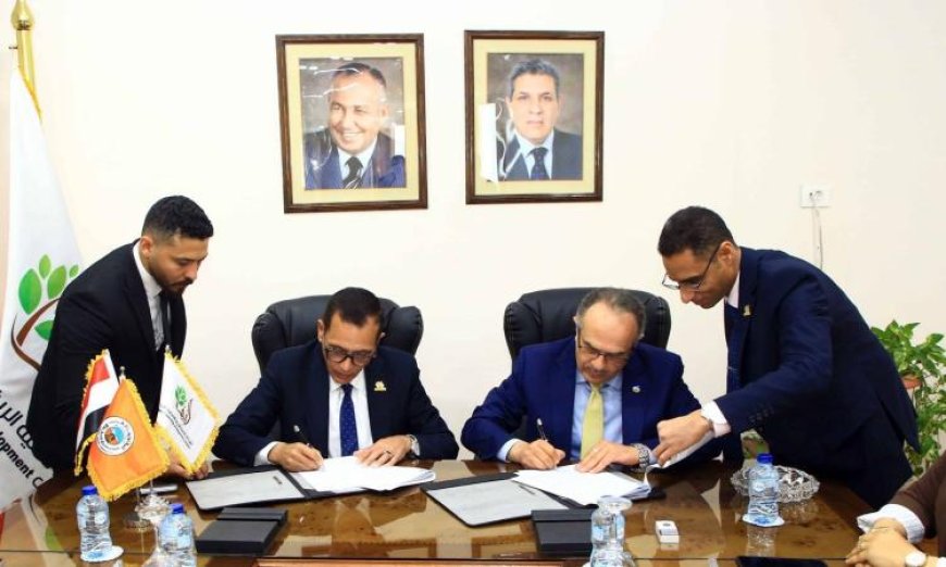 الريف المصري والمقاولون العرب يوقعان صفقة ضخمة بقيمة 540 مليون جنيه لرصف طرق المنيا