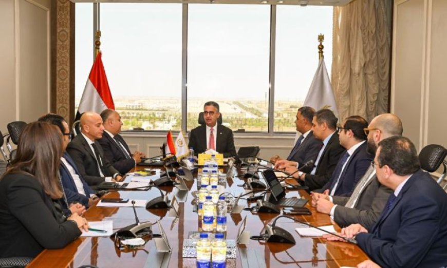 وزير التموين يجري اجتماعًا شاملاً لمراقبة تطوير كارت الخدمات الحكومية الموحد