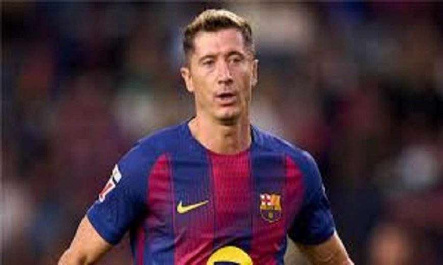 ليڤاندوفسكي يشير إلى احتمال رحيله عن برشلونة بعد احتفاله بلقب الليغا