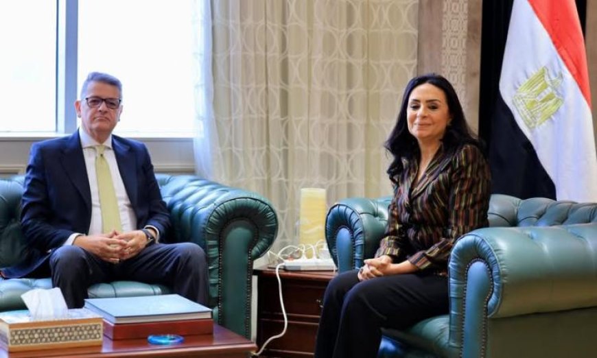 وزيرة التضامن الاجتماعي تناقش حقوق الإنسان مع رئيس لجنة البرلمان