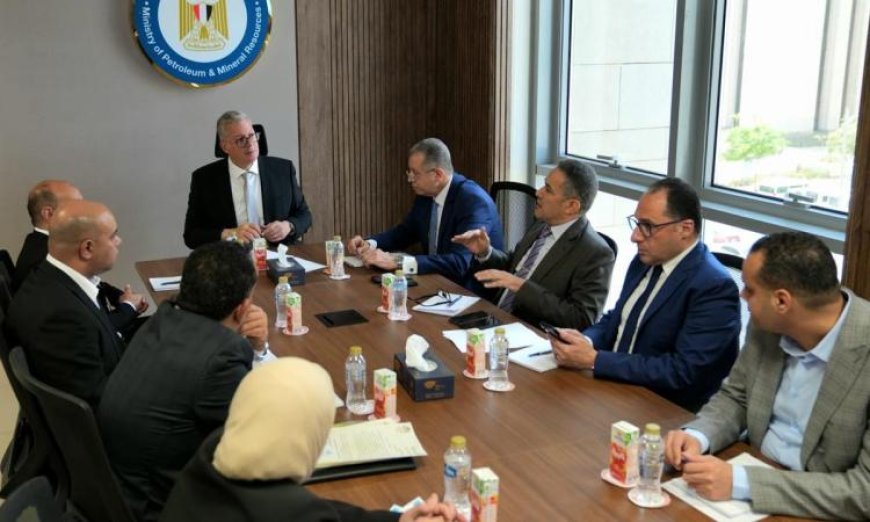 وزير البترول يسلط الضوء على مشاريع توصيل الغاز الطبيعي لقرى الصعيد والدلتا