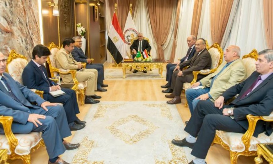 وزير الإنتاج الحربي والسفير الباكستاني يبحثان آليات تعزيز التعاون الثنائي