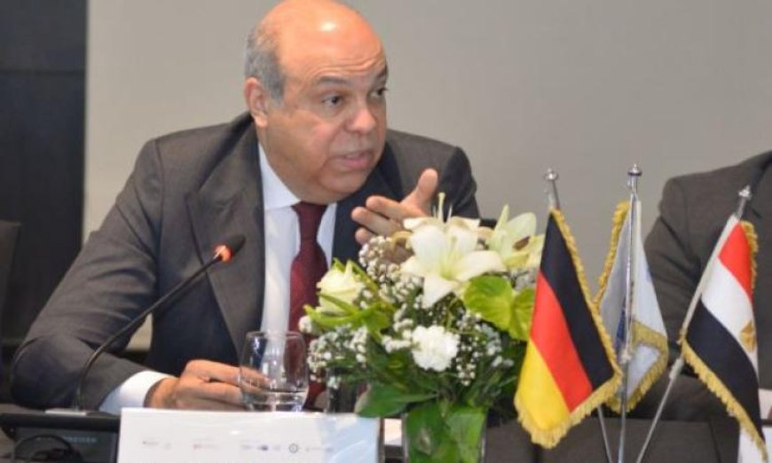 وزير الطيران المدني يساهم في منتدى الهيدروجين الأخضر بمصر لعام 2026