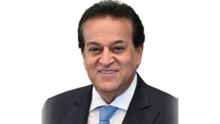 وزير الصحة يحتفل بنجاح نائبه في الحصول على جائزة الطبيب العربي في مجال الحوكمة الرشيدة