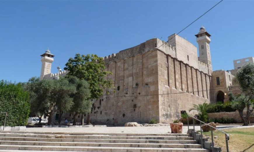 أوقاف فلسطين تؤكد أن الحرم الإبراهيمي وقف إسلامي خالص لا حق فيه لغير المسلمين