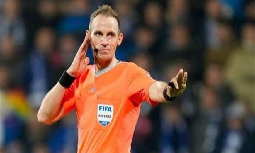 طاقم التحكيم الألماني يصل استاد القاهرة استعدادًا لمباراة الزمالك وسيراميكا