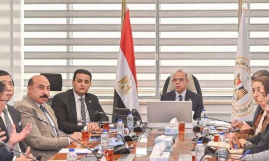 وزير الاستثمار يلتقي قيادات شركة كلود تشين الصينية لبدء مشروع أول مدينة صناعية في البلاد