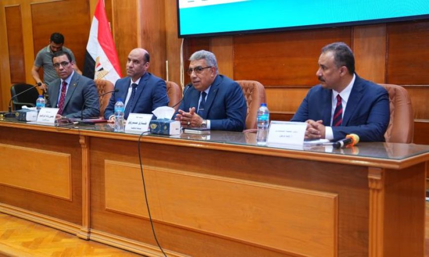 وزير العمل يختتم جولته في الدقهلية بلقاء مثمر مع المستثمرين في المنطقة الصناعية بجمصة