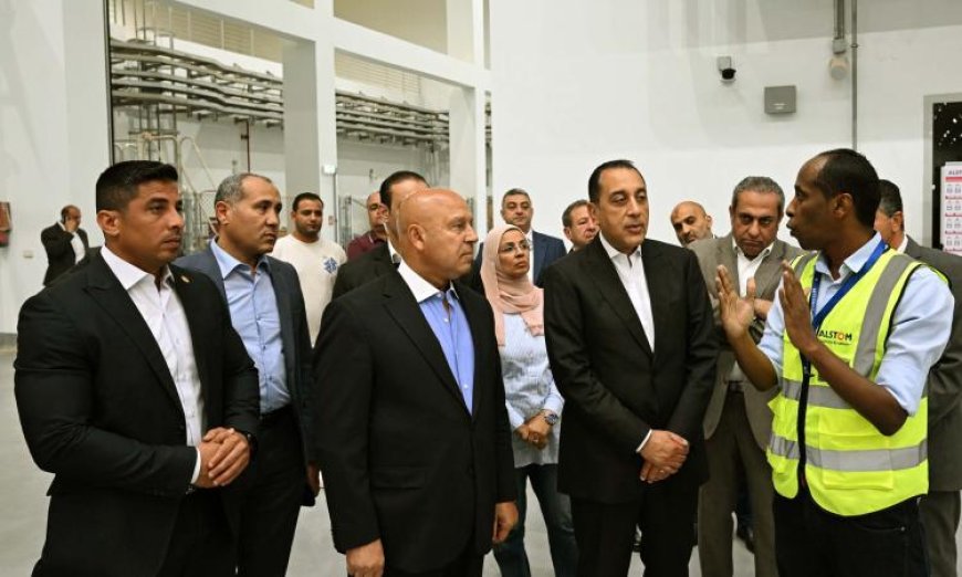 رئيس الوزراء يجري جولة تفقدية لمشروعي مونوريل شرق النيل المرحلة الأولى والثانية