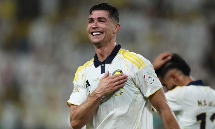 دموع رونالدو تضيء احتفالات تتويج النصر بلقب الدوري السعودي