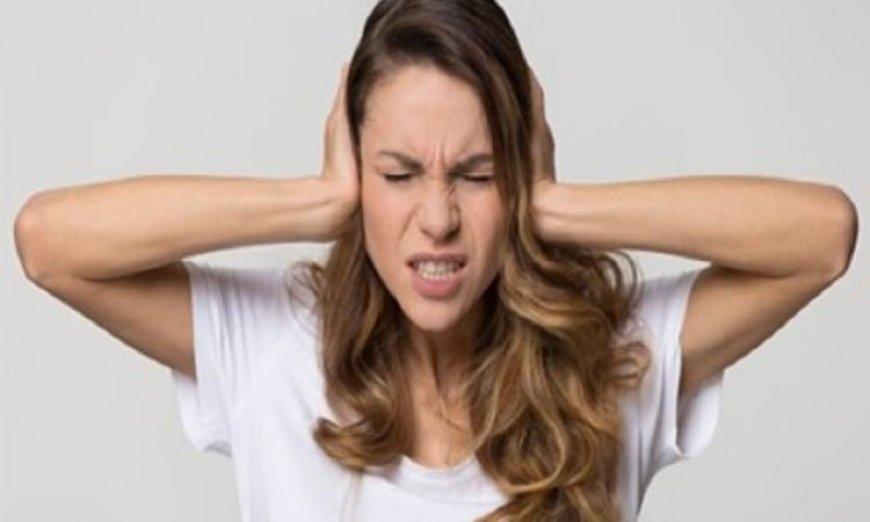 اكتشف أسباب طنين الأذن الخفية وأسهل الحلول للتخفيف منه