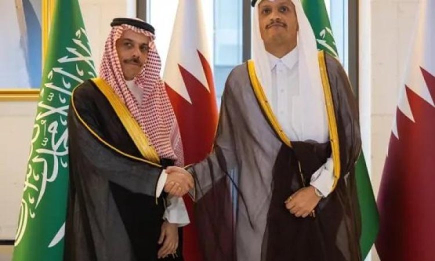 وزير الخارجية السعودي يتبادل الآراء مع نظيره القطري حول تعزيز الأمن والاستقرار الإقليمي