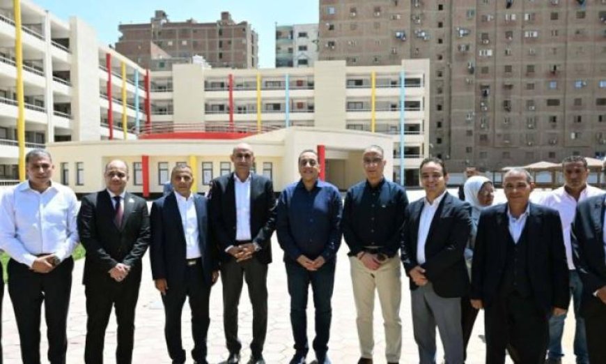مدبولي يؤكد أهمية استكمال مشروعات الصرف الصحي والنظافة لخدمة المجتمع