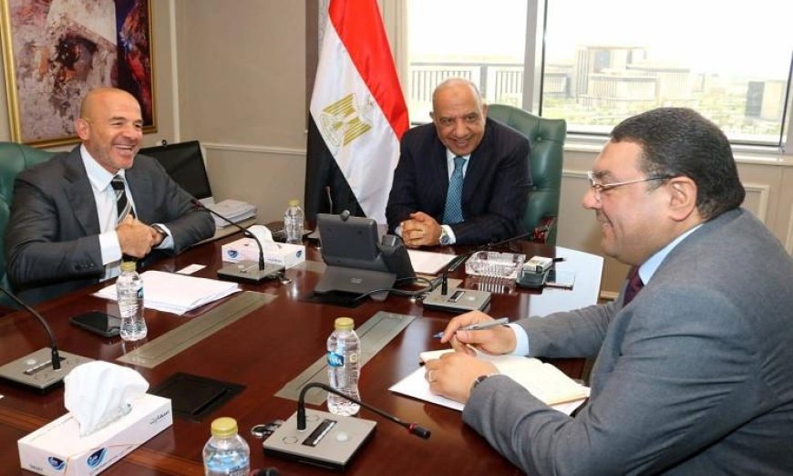وزير الكهرباء يؤكد دعم توطين صناعة مراكز البيانات في مصر