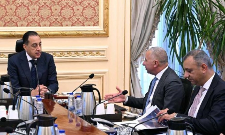 رئيس الوزراء يعزز دعم الحكومة لقطاع الصناعة كأحد أعمدة الاقتصاد المصري