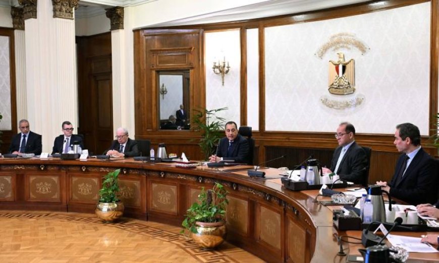 رئيس الوزراء يستعرض استراتيجية تحديث الهيئة الوطنية للإعلام وخطط تسديد مديونياتها