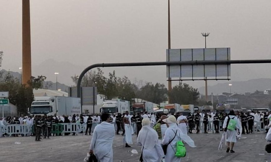 السعودية تحث الحجاج على البقاء في المخيمات حتى الرابعة عصرا للوقاية من الإجهاد الحراري
