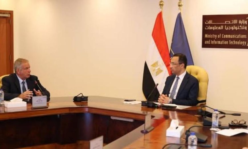 وزير الاتصالات يعقد اجتماعاً مع غرفة صناعة تكنولوجيا المعلومات لتعزيز التعاون المشترك