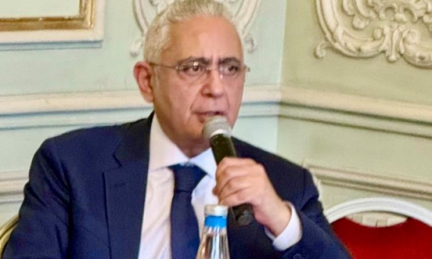 سفير مصر في فرنسا يحتفل مع الجالية بعيد الأضحى وينقل تهنئة الرئيس السيسي
