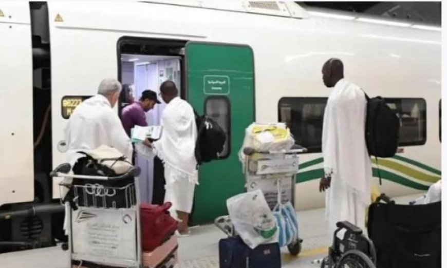 “سار” تنجح في نقل 357 ألف حاج من مشعر مزدلفة إلى منى عبر قطار المشاعر