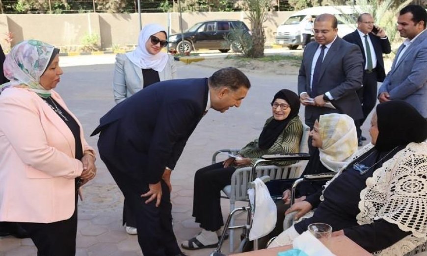محافظ القليوبية يحتفل بعيد الأضحى مع نزيلات دار الصديق للمسنات في العبور