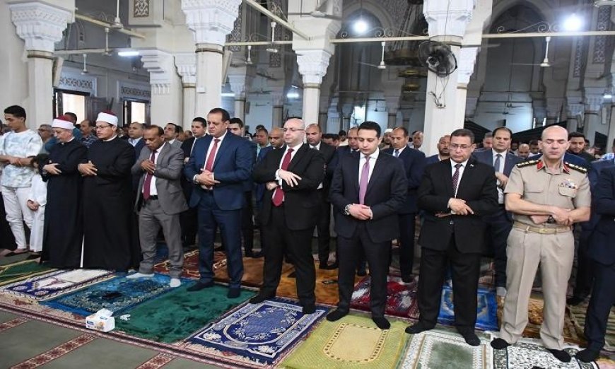 محافظ الفيوم يحتفل بعيد الأضحى المبارك في مسجد ناصر الكبير