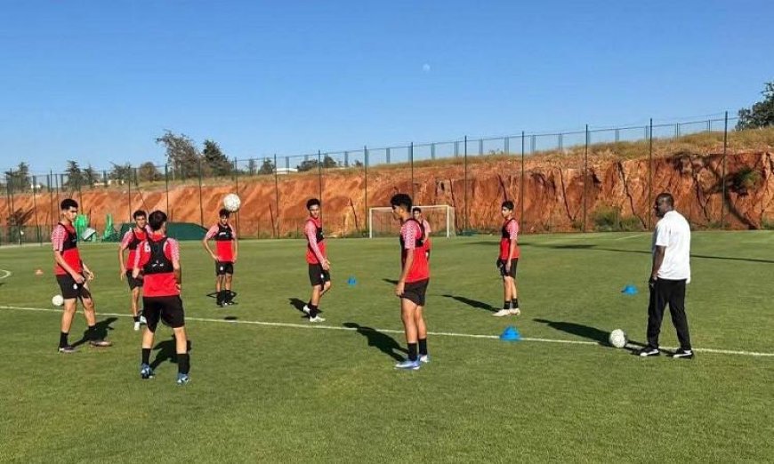 منتخب الناشئين يكمل تحضيراته المثيرة لمواجهة تنزانيا في نصف النهائي
