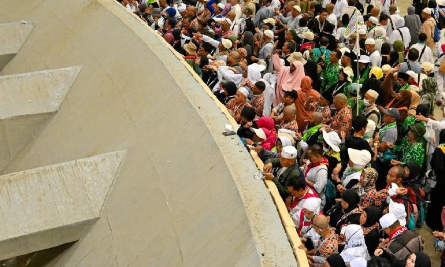 تنظيم محكم ورؤية واضحة خلال رمي الجمرات في أول أيام التشريق