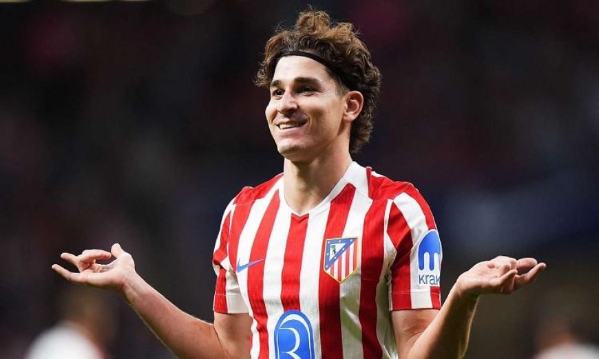 اتليتكو مدريد يصدر بيانًا قويًا ضد شائعات انتقال جوليان ألفاريز إلى برشلونة