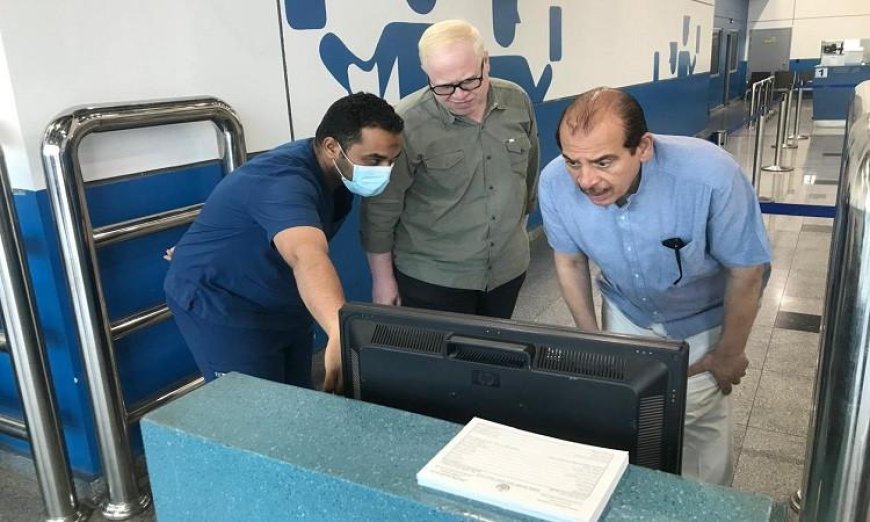 نائب وزير الصحة يتابع إجراءات الحجر الصحي في مطار القاهرة لاستقبال الحجاج بأمان