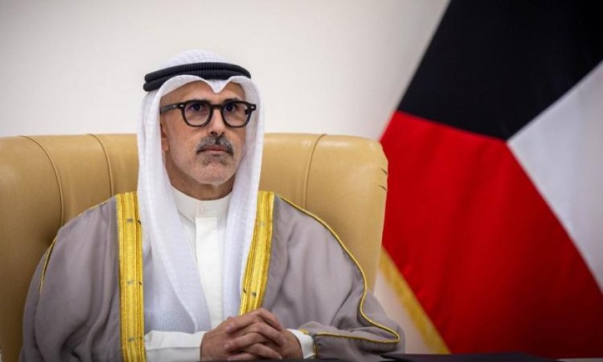 وزير خارجية الكويت يلتقي بنظيريه السعودي والقطري لمناقشة مستجدات الأوضاع في المنطقة