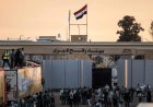 استقبال معبر رفح البري دفعة جديدة من الفلسطينيين العائدين إلى غزة