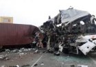 مصرع 23 شخصا وإصابة آخرين في حادث تصادم مروع بالهند