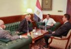 وزير الصحة يتلقى زيارة السير مجدي يعقوب لمناقشة أحدث تطورات علاج أمراض القلب