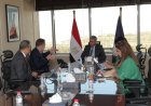 وزير السياحة يستعرض فرص الاستثمار في السياحة النيلية مع شركة سينيك الدولية