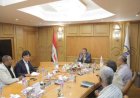 محافظ قنا يدعو لتطوير المواقع الزراعية وتعزيز نظم الري الحديث لتحسين الإنتاجية الزراعية