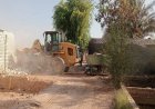 إزالة سريعة لحالة تعدي على أملاك الدولة في قرية سبيل العرب بكوم أمبو