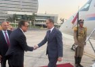 وزير الصحة والسكان يرحب برئيس وزراء صربيا لدى وصوله إلى مطار القاهرة الدولي