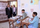 محافظ سوهاج يزور لجان الثانوية العامة ويؤكد توفير كافة سبل الراحة للطلاب