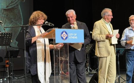 حواس ينال جائزة التميز تمثال أثينا في ختام مهرجان أجونا الدولي باليونان